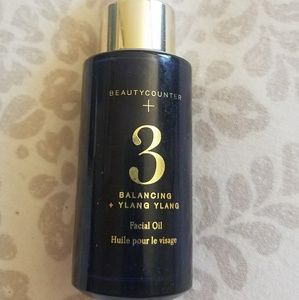Eautycounter  Balancing facial oil #3